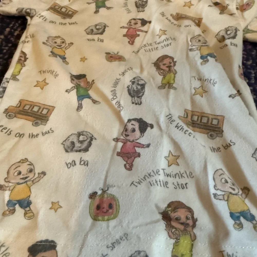 Copper‎ Pearl cocomelon Print Pajamas Set - Multicolor 12M​